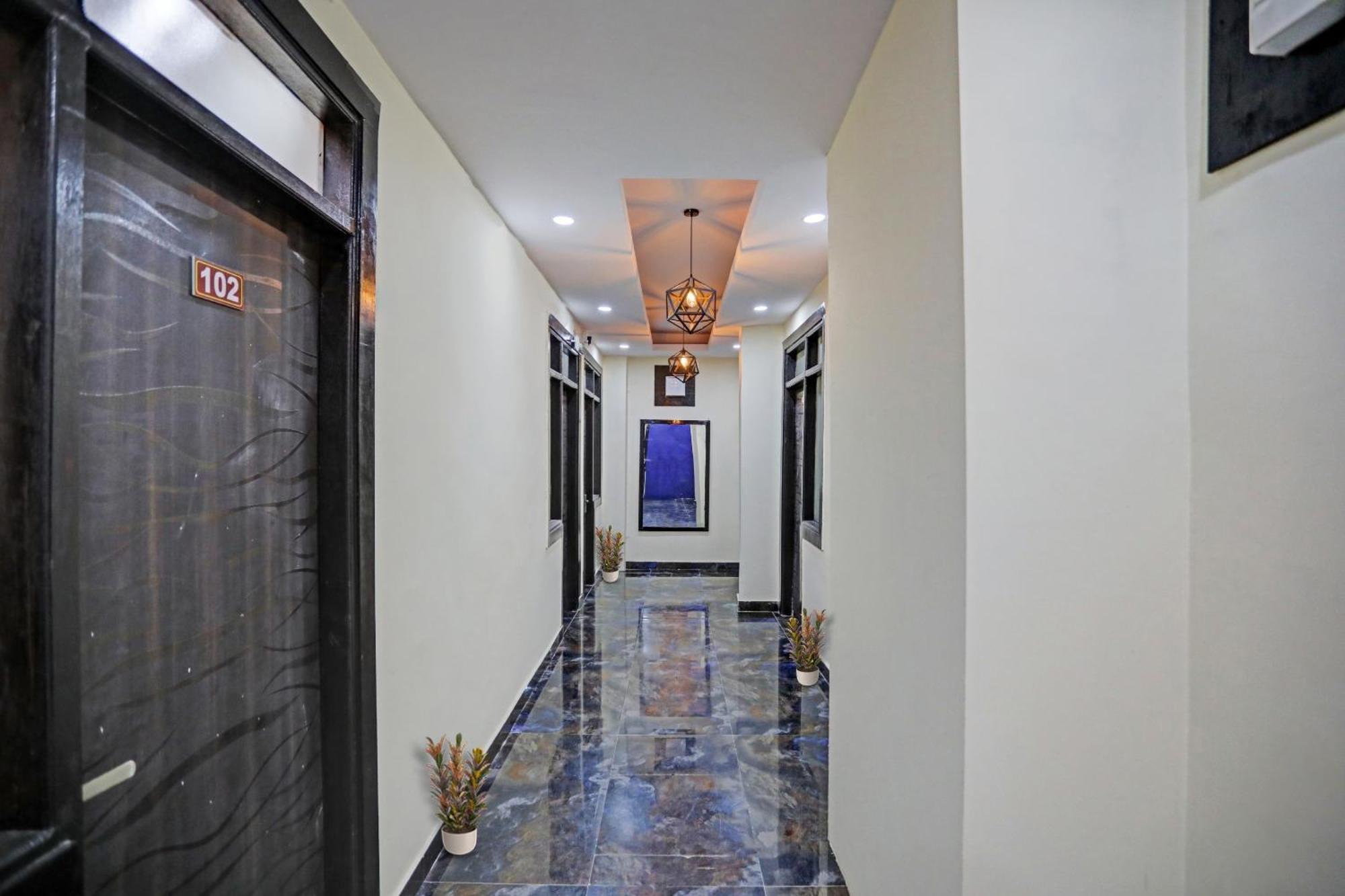 Hotel Flagship Grand Imperial Near Worlds Of Wonder Kālkāji Devi Esterno foto
