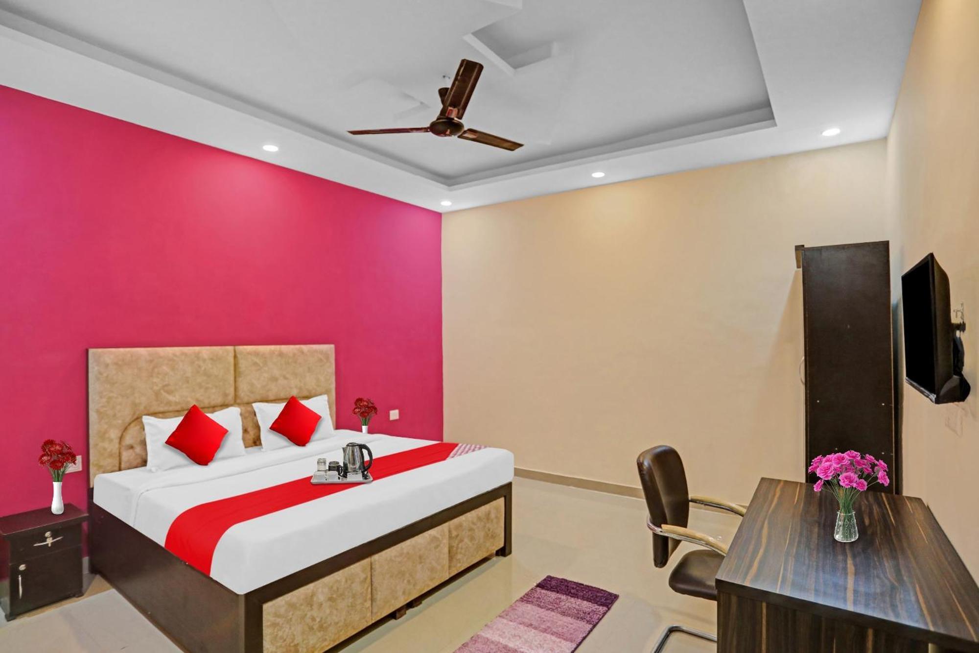Hotel Flagship Grand Imperial Near Worlds Of Wonder Kālkāji Devi Esterno foto